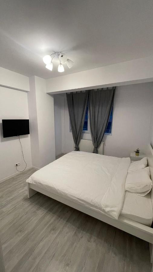 Santorini Residence Apartment Otopeni Esterno foto
